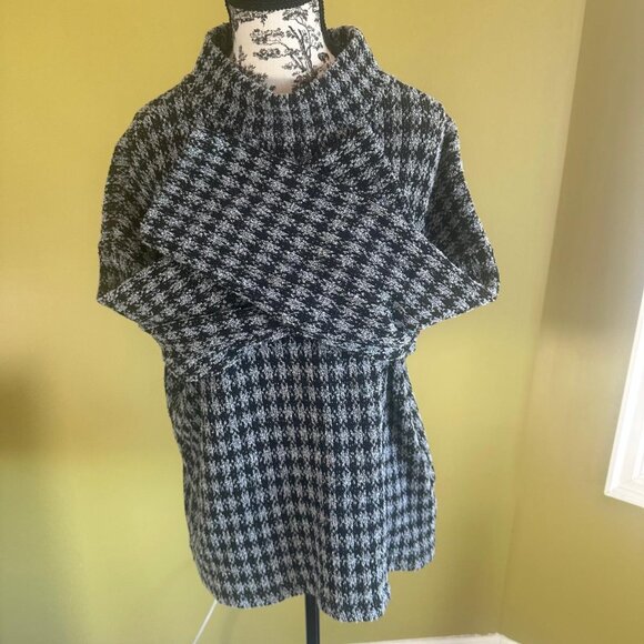 2/$20 Pull&Bear Gingham Boxy Mockneck PL - Picture 4 of 5